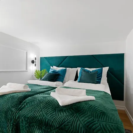 Tempus Te Premium Duo Lofts - Private Cinema, Gym And Terrace 아파트 *